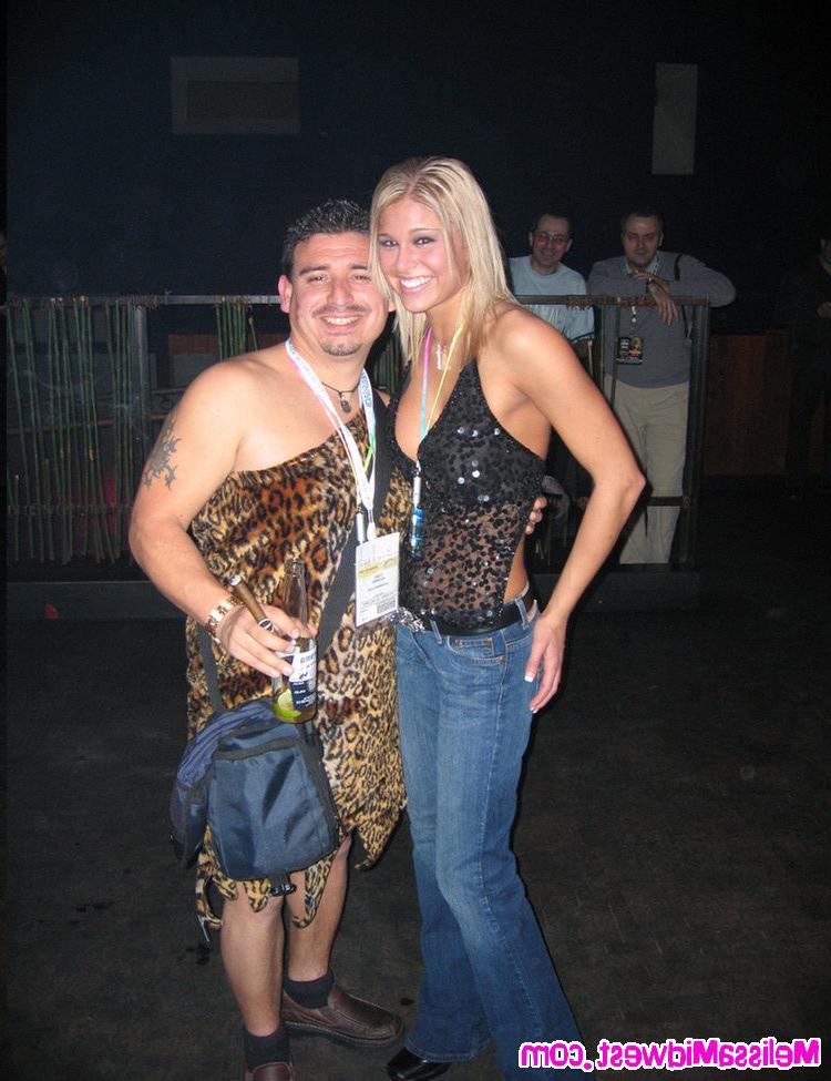 15P Hot darring girls flashing public tits