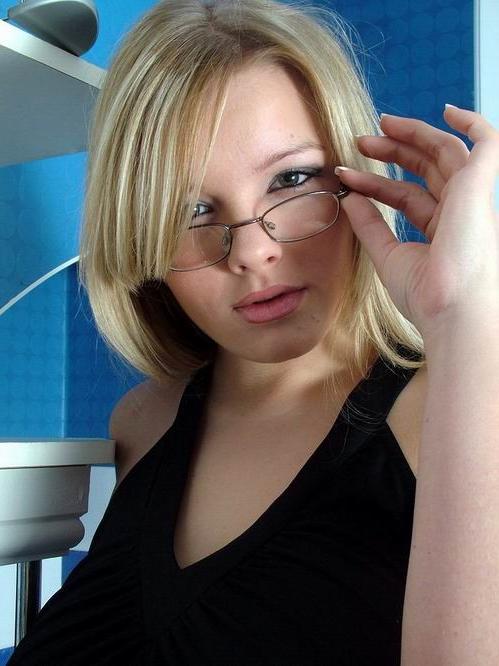 16P cute busty blonde teen in the kitchen