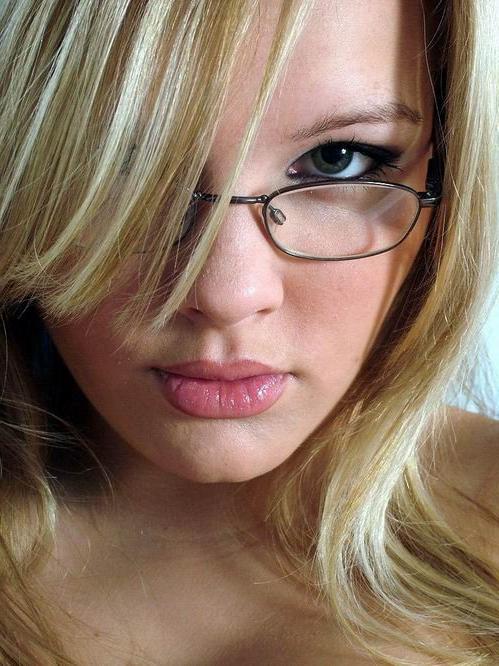 16P cute busty blonde teen in the kitchen