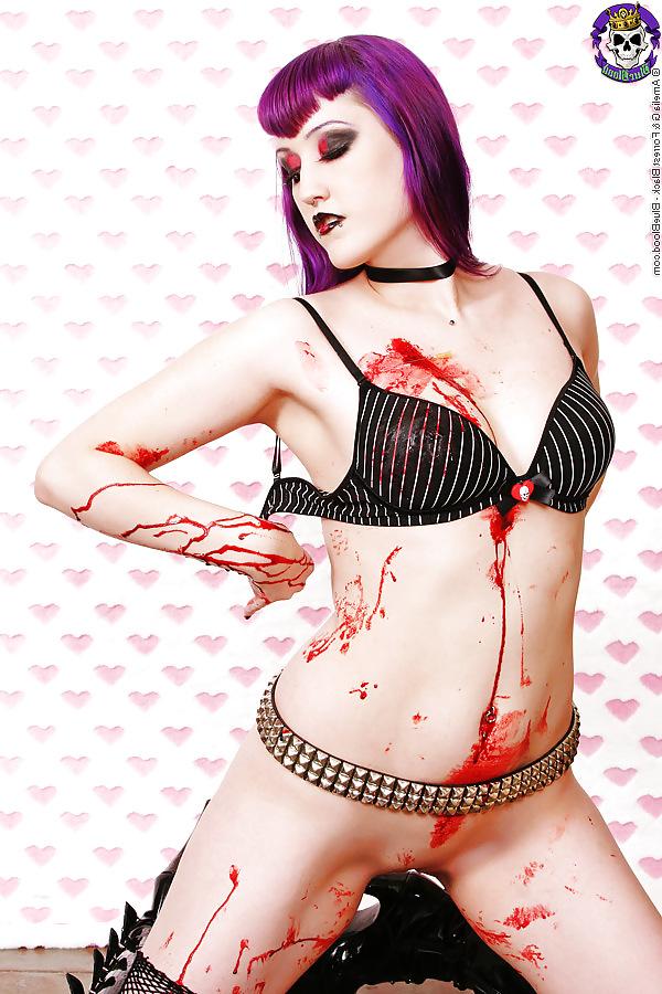 14P Gothic Valentine Hearts