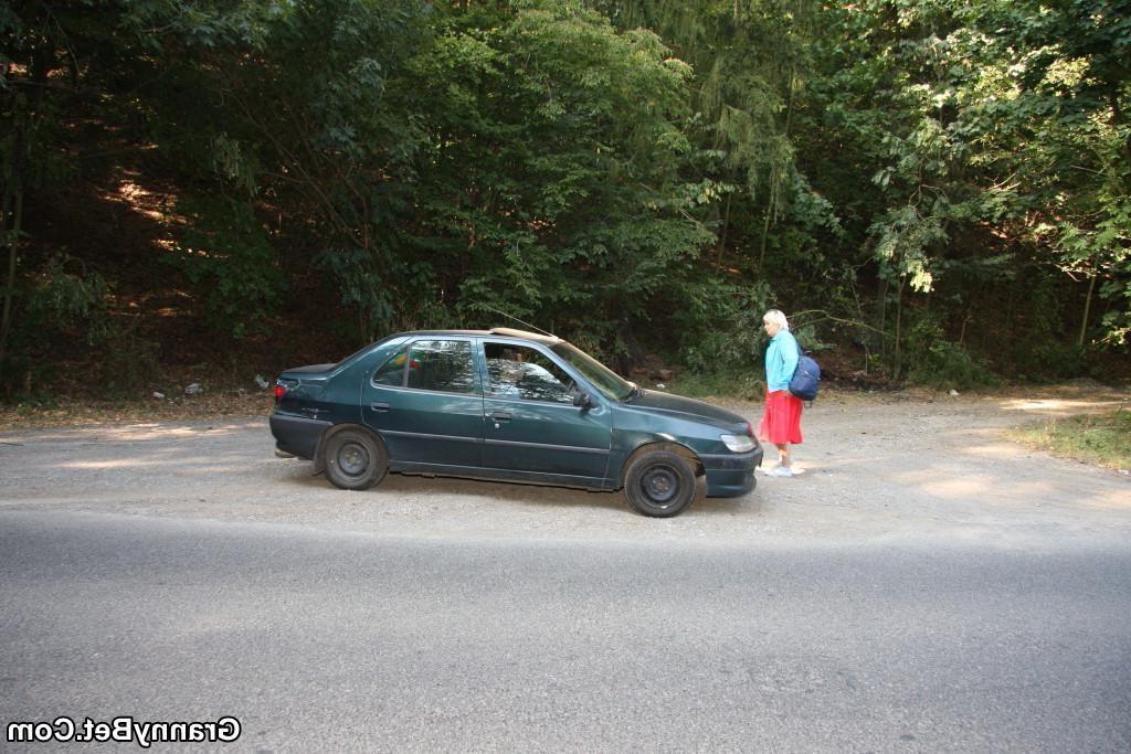 16P Hitchhiking Granny Getting A Hard Fuck And A Ride