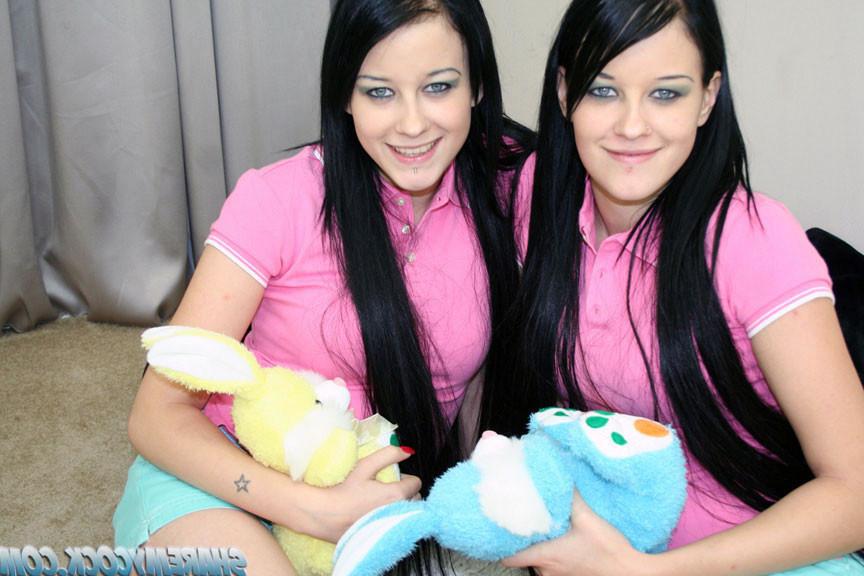 18P The Milton Twins and blonde Heather all share cock