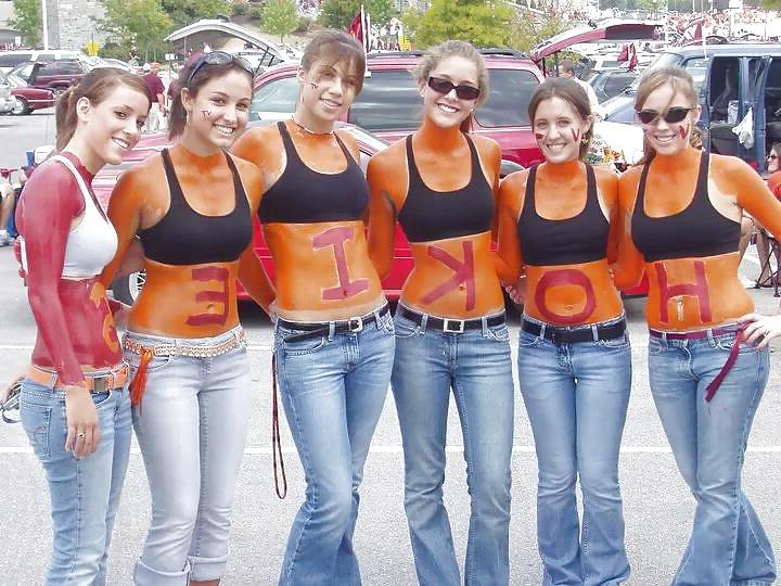 25P What type of UNDERWEAR do you think each girl is wearing 