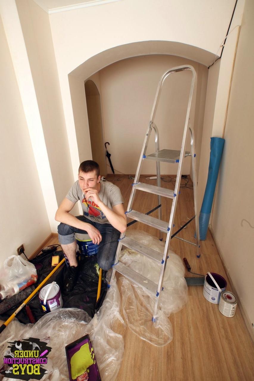 12P Every job is better when you get a blowojob, construction work included