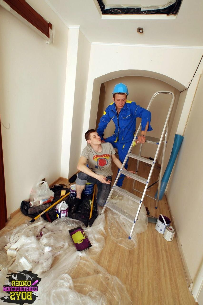 12P Under Construction homos having fun by sucking each other off