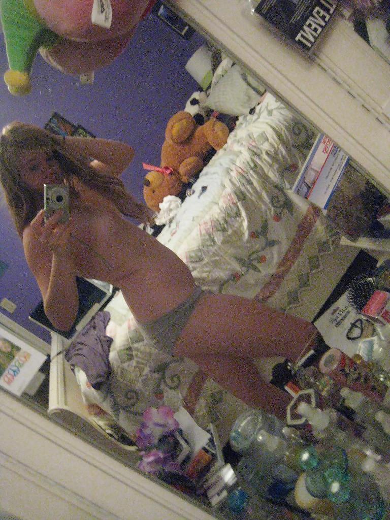 25P Rich Playful Teen From SmutDates