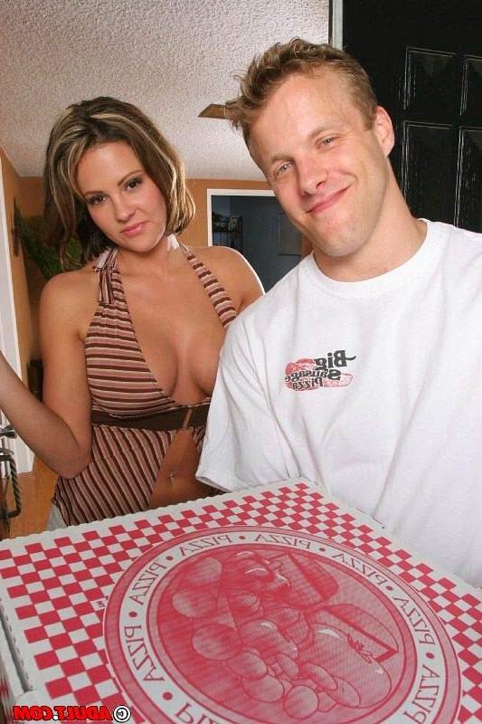 15P Hot babe fucking and sucking in fetish with delivery boy