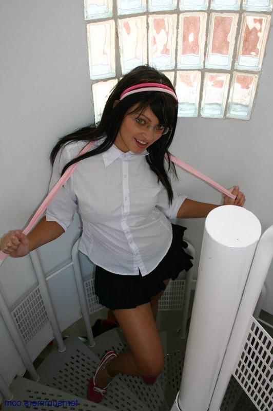 15P Schoolgirl Terri Summers giving you a POV blowjob