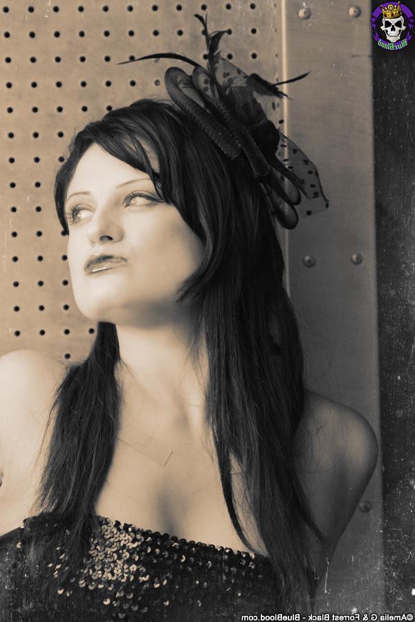 15P Retro Classic Gothic Showgirl Annika Amour Lifts Her Sequin Skir