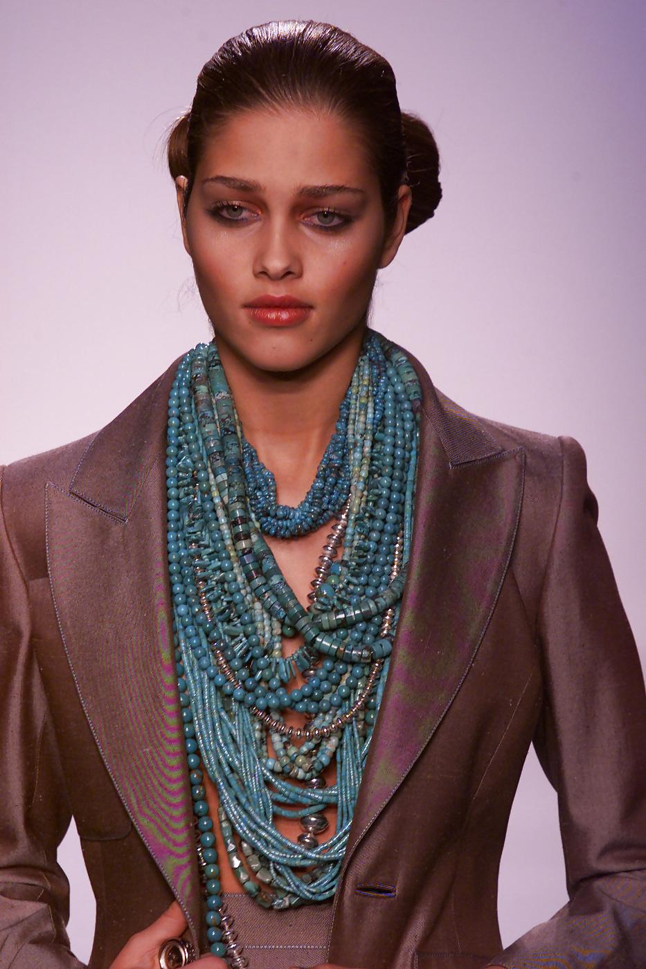 16P Ana Beatriz Barros Classic Runway Boobage  Huge Areolas