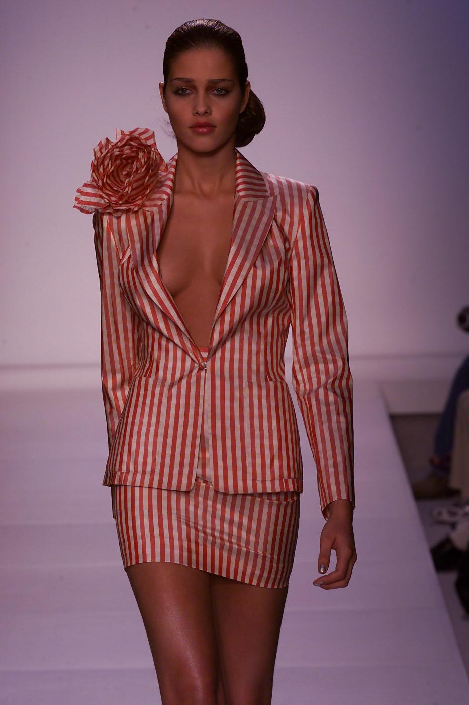 16P Ana Beatriz Barros Classic Runway Boobage  Huge Areolas