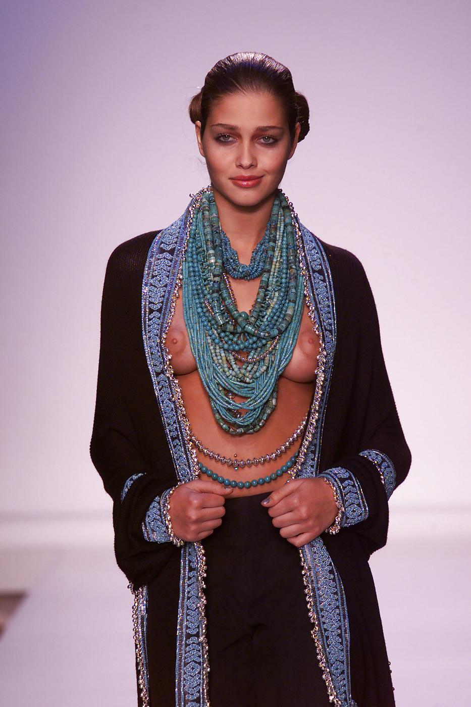 16P Ana Beatriz Barros Classic Runway Boobage  Huge Areolas