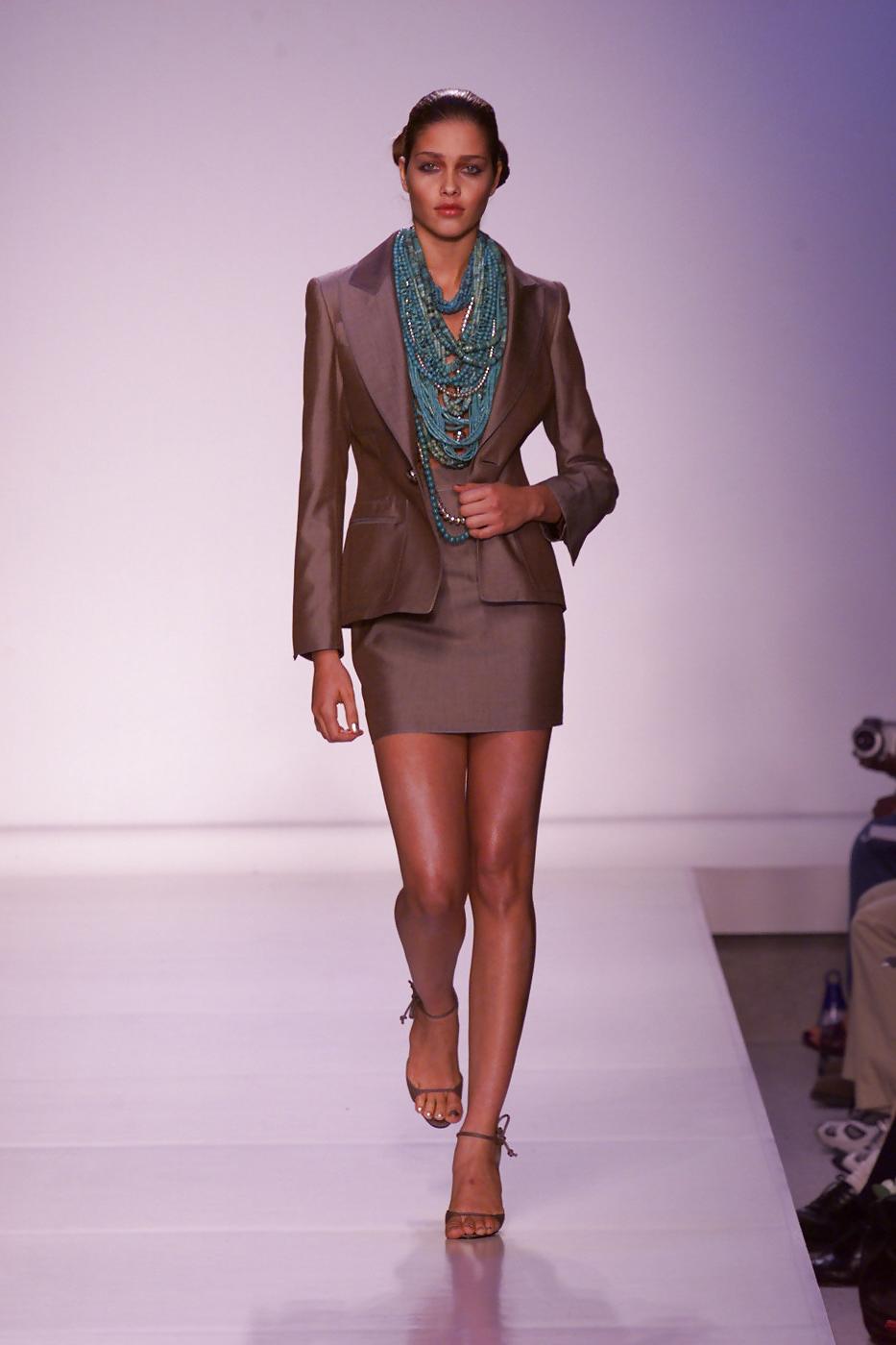 16P Ana Beatriz Barros Classic Runway Boobage  Huge Areolas
