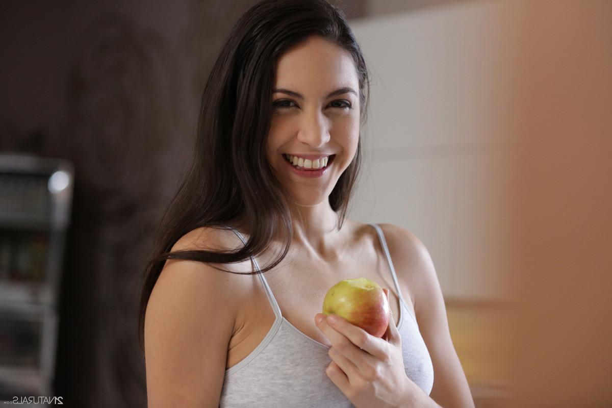 15P Carolina Abril pleasuring her tasty pussy in the kitchen