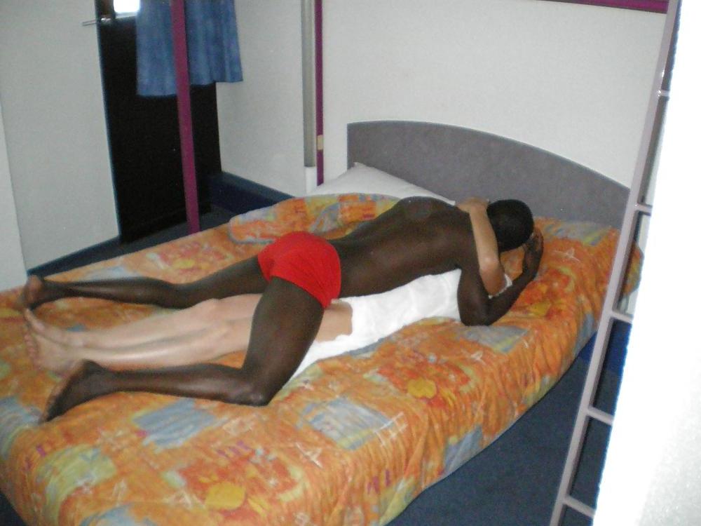 25P She's Only Into Black Guys - Edition #13