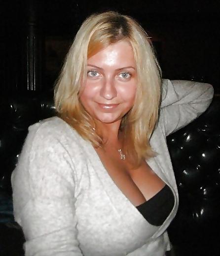 6P Plz cumshot on her..& comment