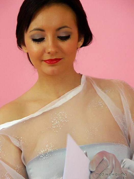 16P Retro Beauty Strips Satin Dress And Stockings