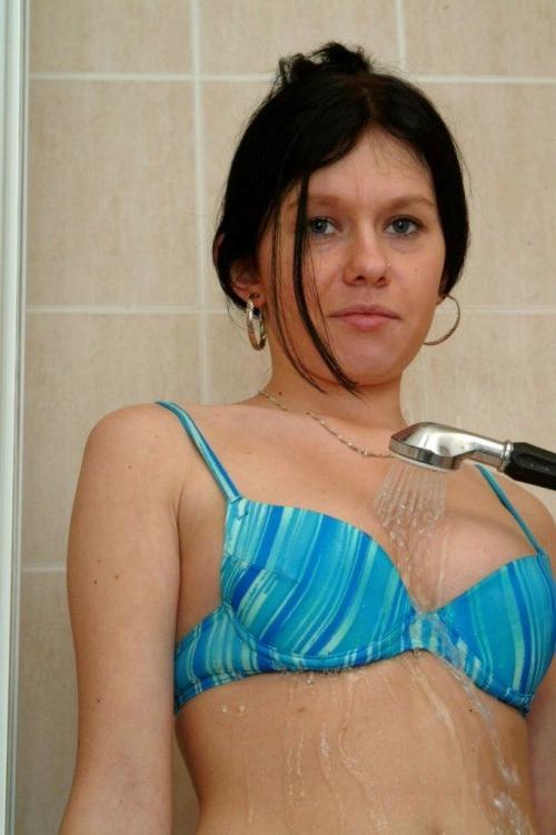 16P Brunette teen spreading hairy pussy