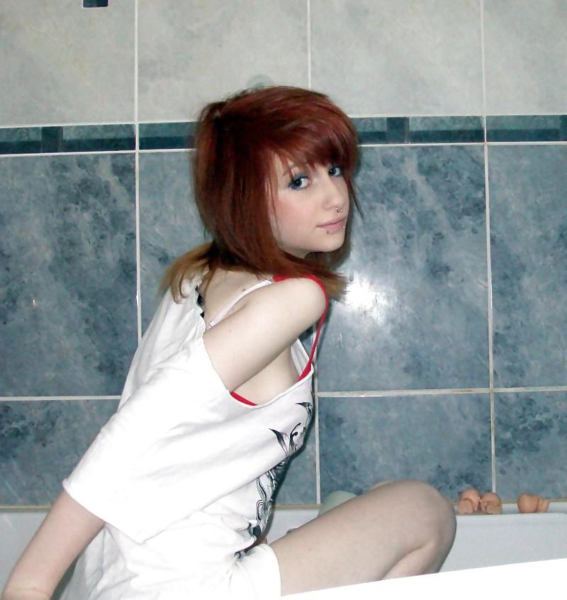 23P Redhead Teen In Batroom,By Blondelover