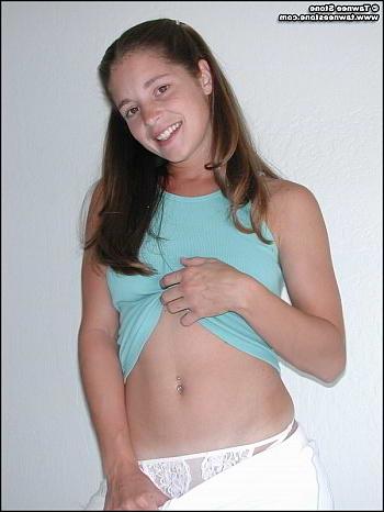 21P Brunette Tawnee classy stripping
