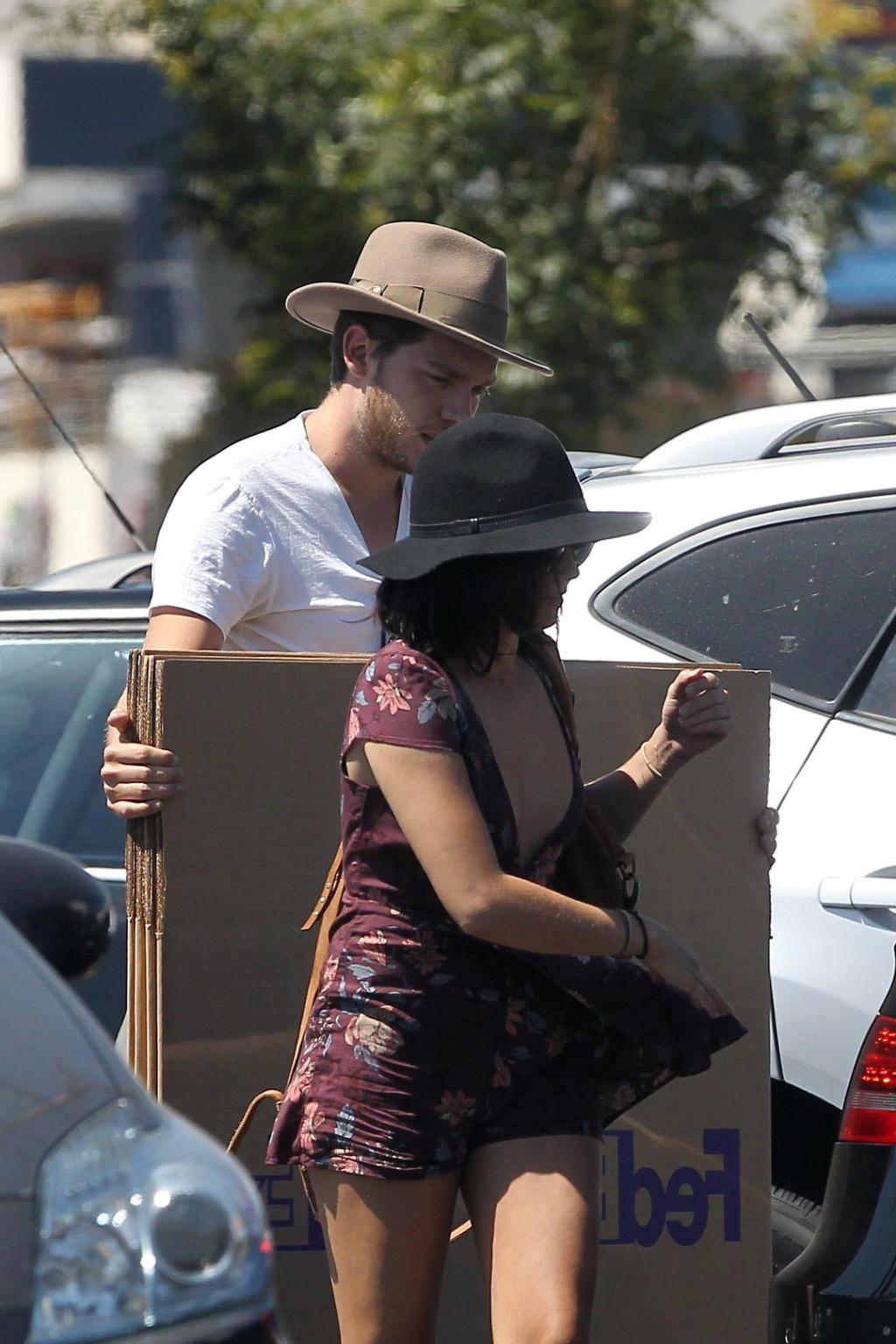 16P Sarah Hyland hot nipple slip in a tiny floral outfit