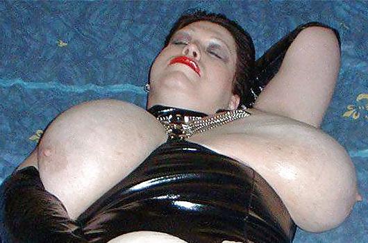 25P Huge Tit Fetish Mom