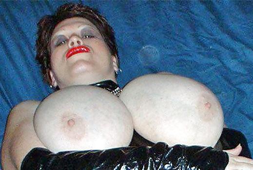 25P Huge Tit Fetish Mom
