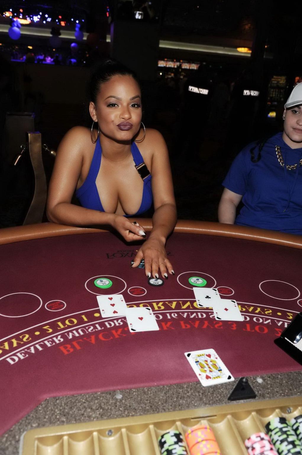 16P Christina Milian showing hard pokies and huge cleavage