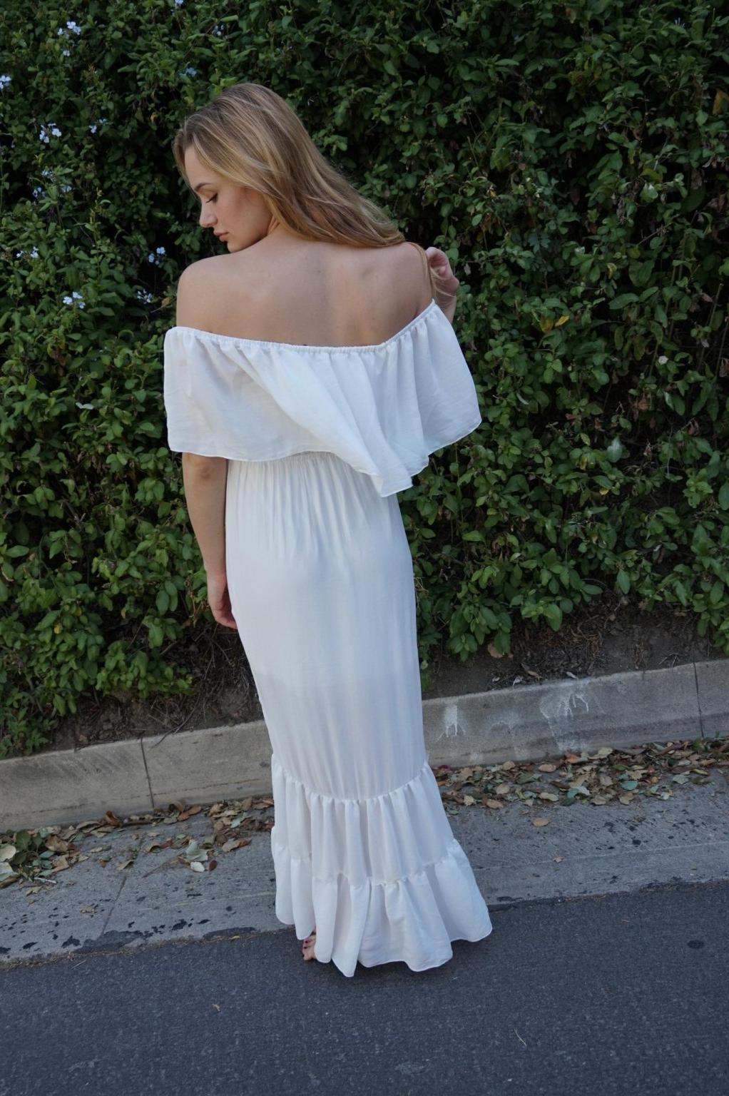 16P Haley King busty and leggy showing nipple pokies