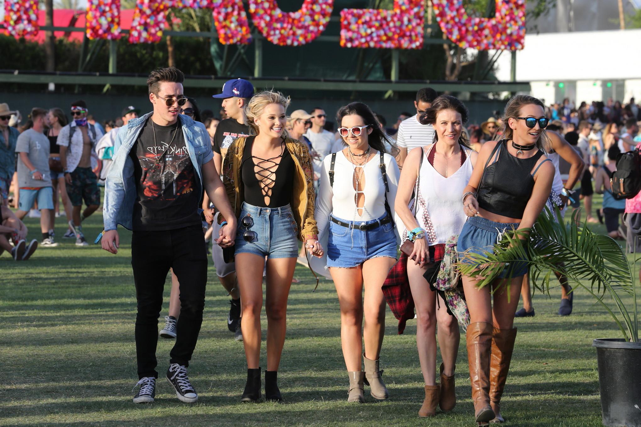 16P Olivia Holt braless showing huge cleavage and legs