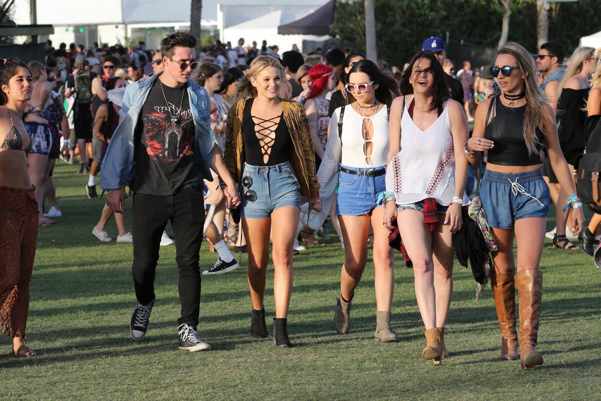 16P Olivia Holt braless showing huge cleavage and legs