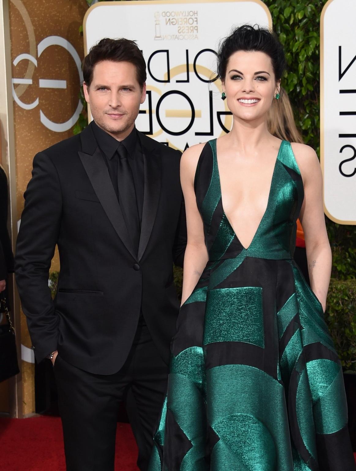 16P Jaimie Alexander braless showing huge cleavage
