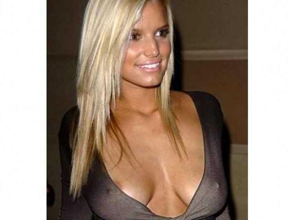 21P Celebs free the nipple