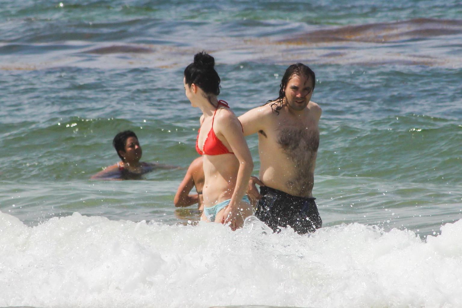 16P Krysten Ritter showing nipple pokies and bikini ass