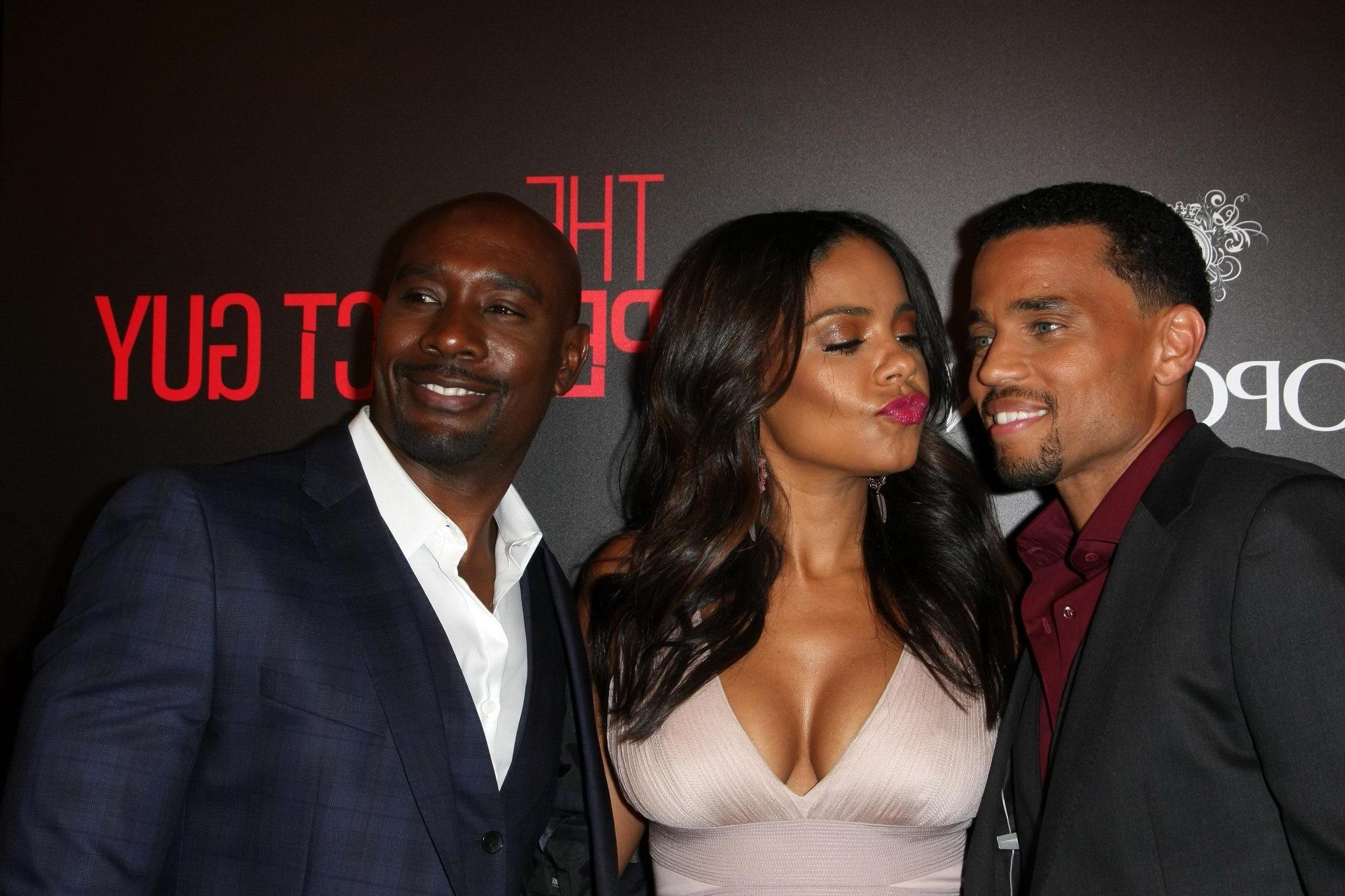 16P Sanaa Lathan showing huge cleavage in LA