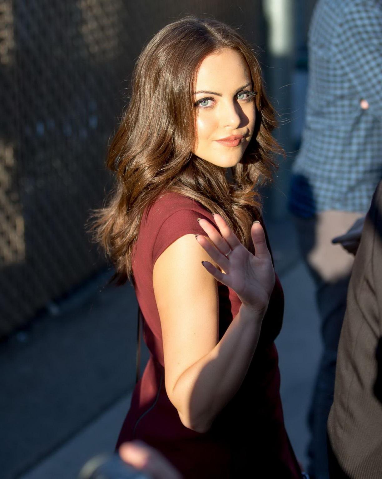 16P Elizabeth Gillies braless showing huge cleavage and legs