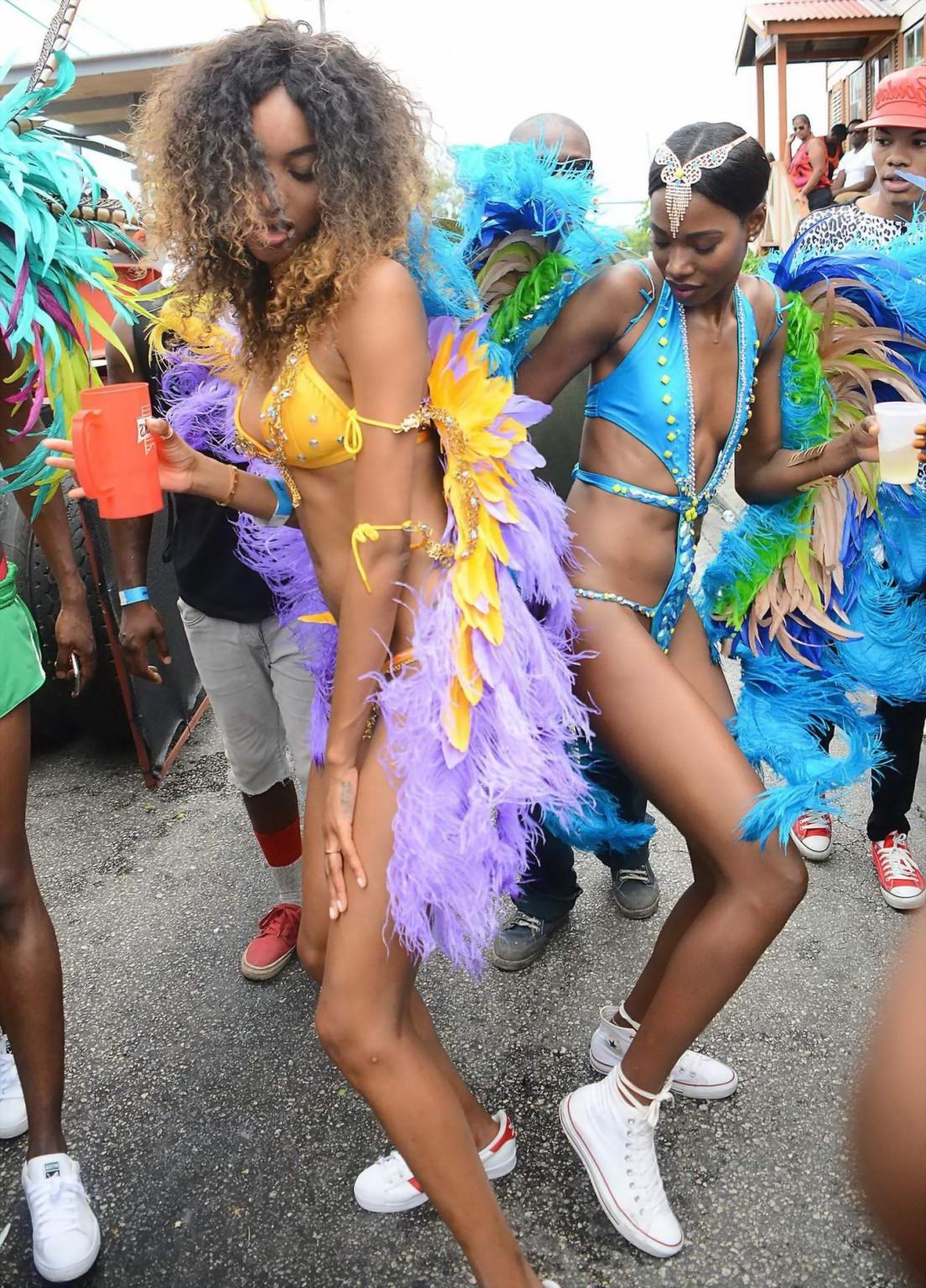 16P Jourdan Dunn wearing tiny yellow bikini in public