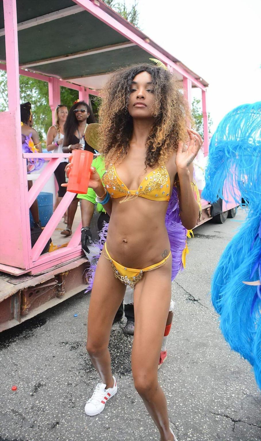 16P Jourdan Dunn wearing tiny yellow bikini in public