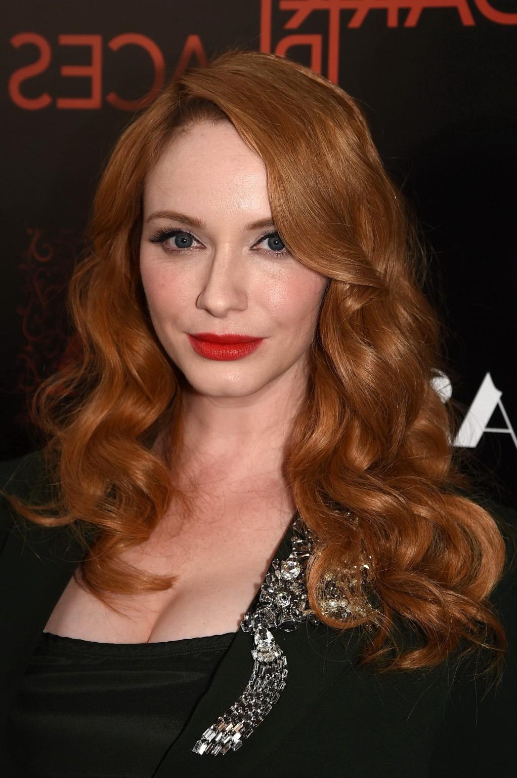 16P Christina Hendricks showing cleavage at the premiere