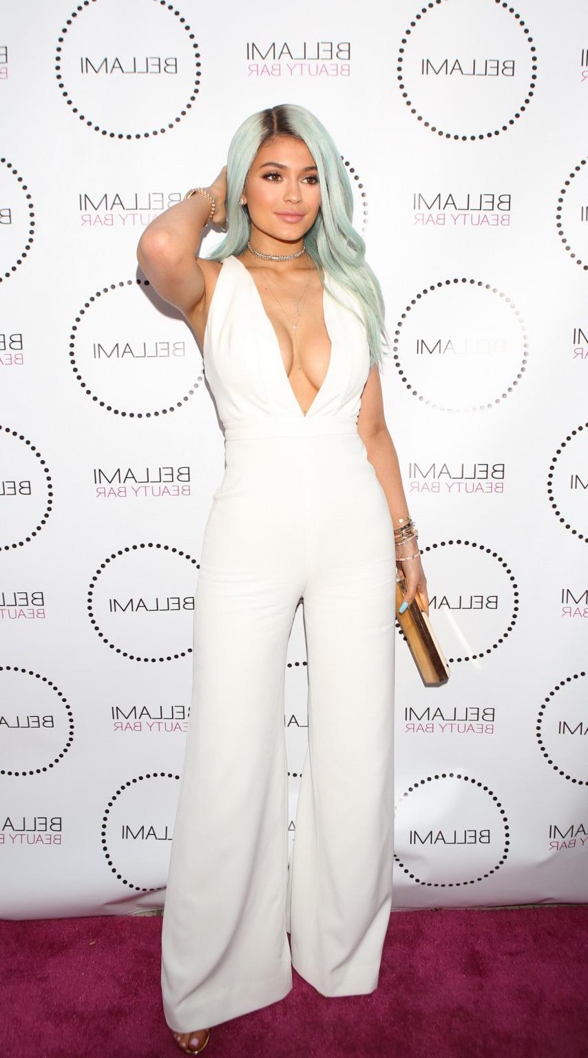 16P Kylie Jenner braless showing huge cleavage and boobs