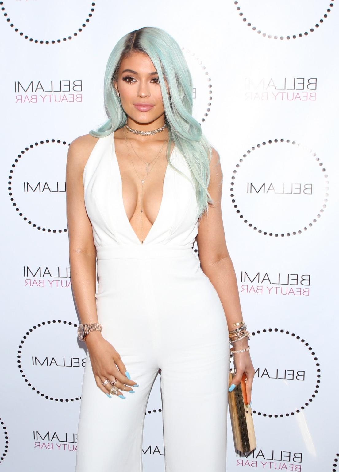 16P Kylie Jenner braless showing huge cleavage and boobs
