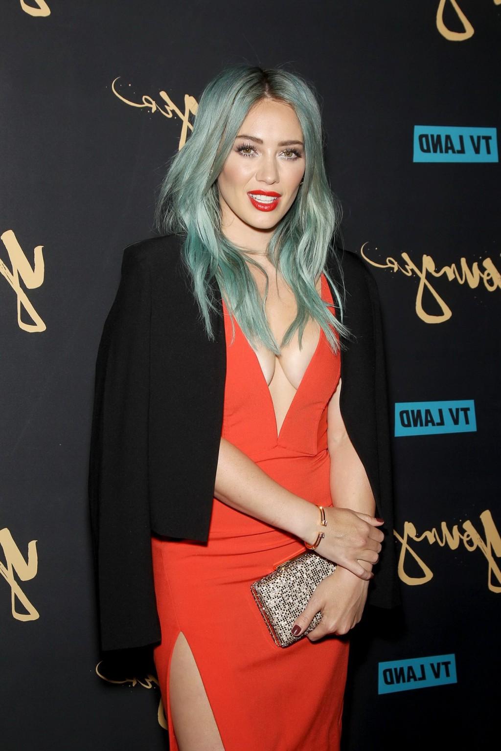 16P Hilary Duff showing huge cleavage braless in short red dress at the Younger prem