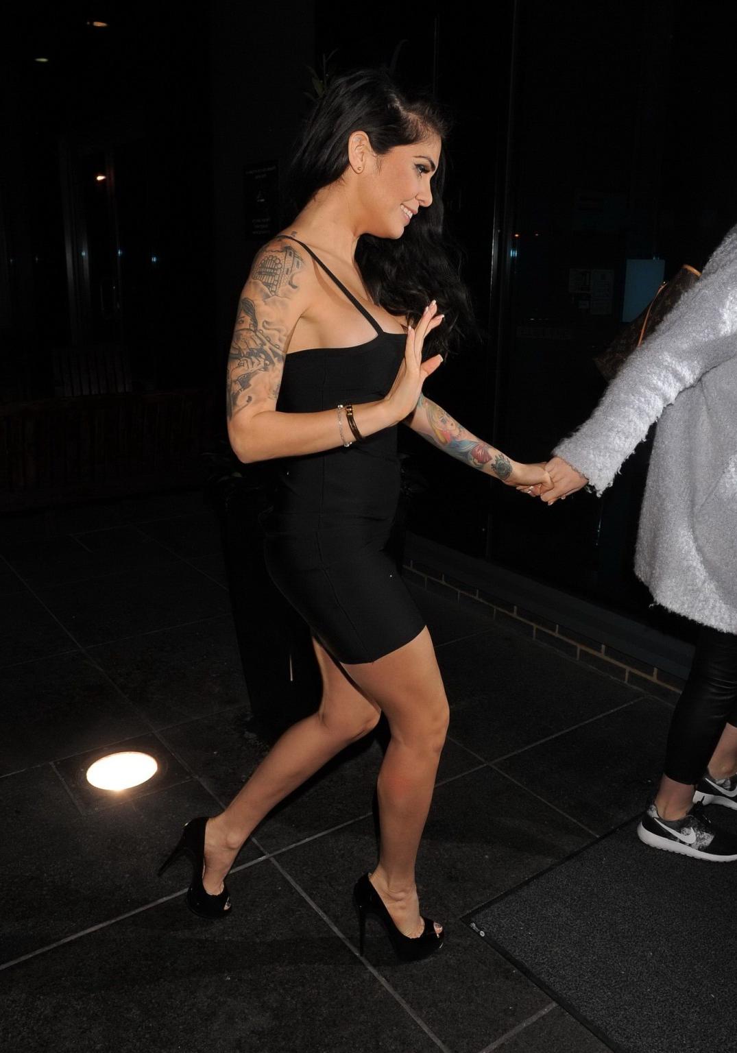 16P Cami Li showing huge cleavage outside her hotel after a night out in London