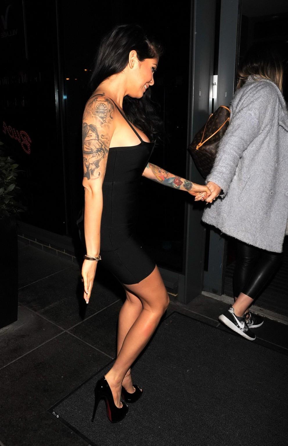 16P Cami Li showing huge cleavage outside her hotel after a night out in London