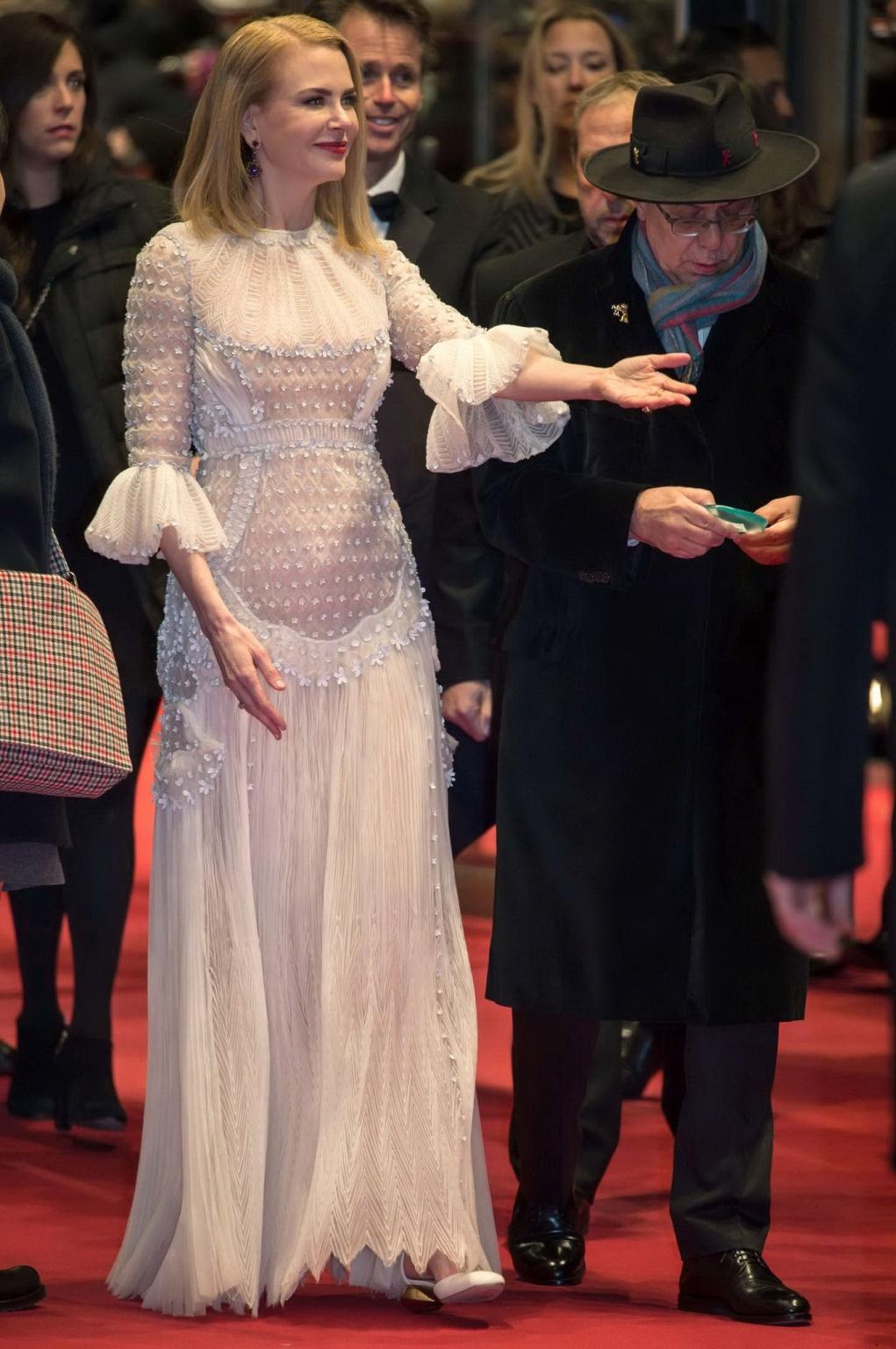 16P Nicole Kidman wearing bizare white seethru lace smock at Queen of the Desert pre