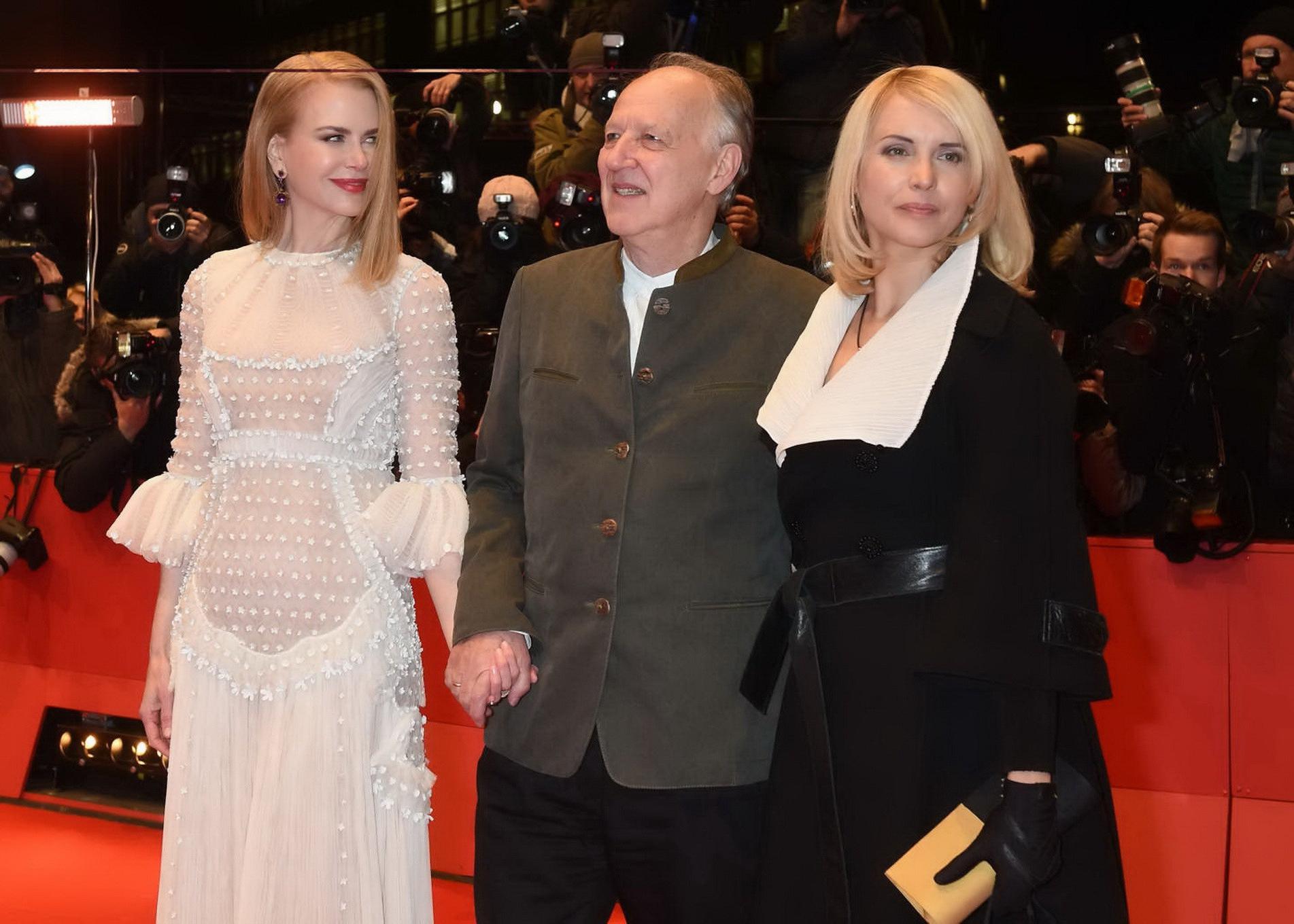 16P Nicole Kidman wearing bizare white seethru lace smock at Queen of the Desert pre