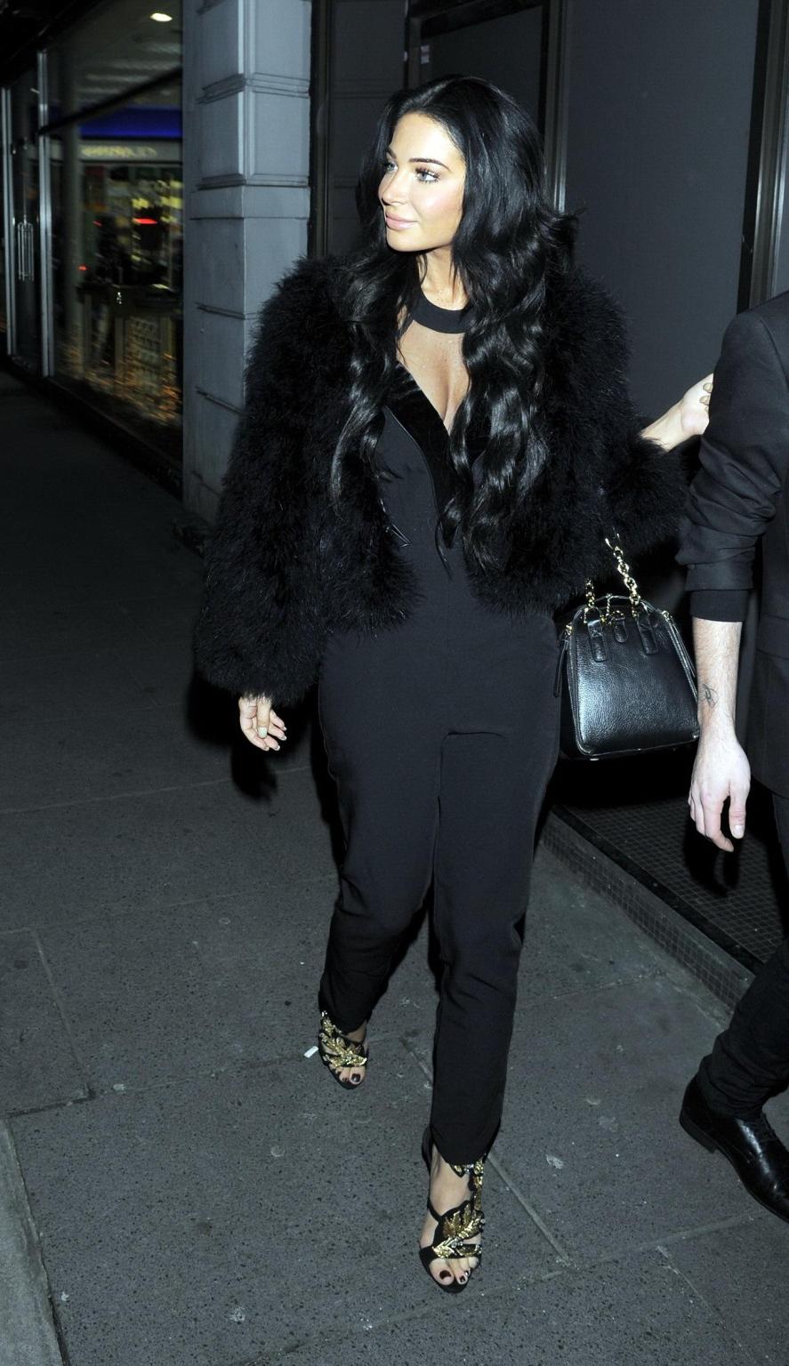 16P Tulisa Contostavlos showing cleavage outside the Ramusake club in London