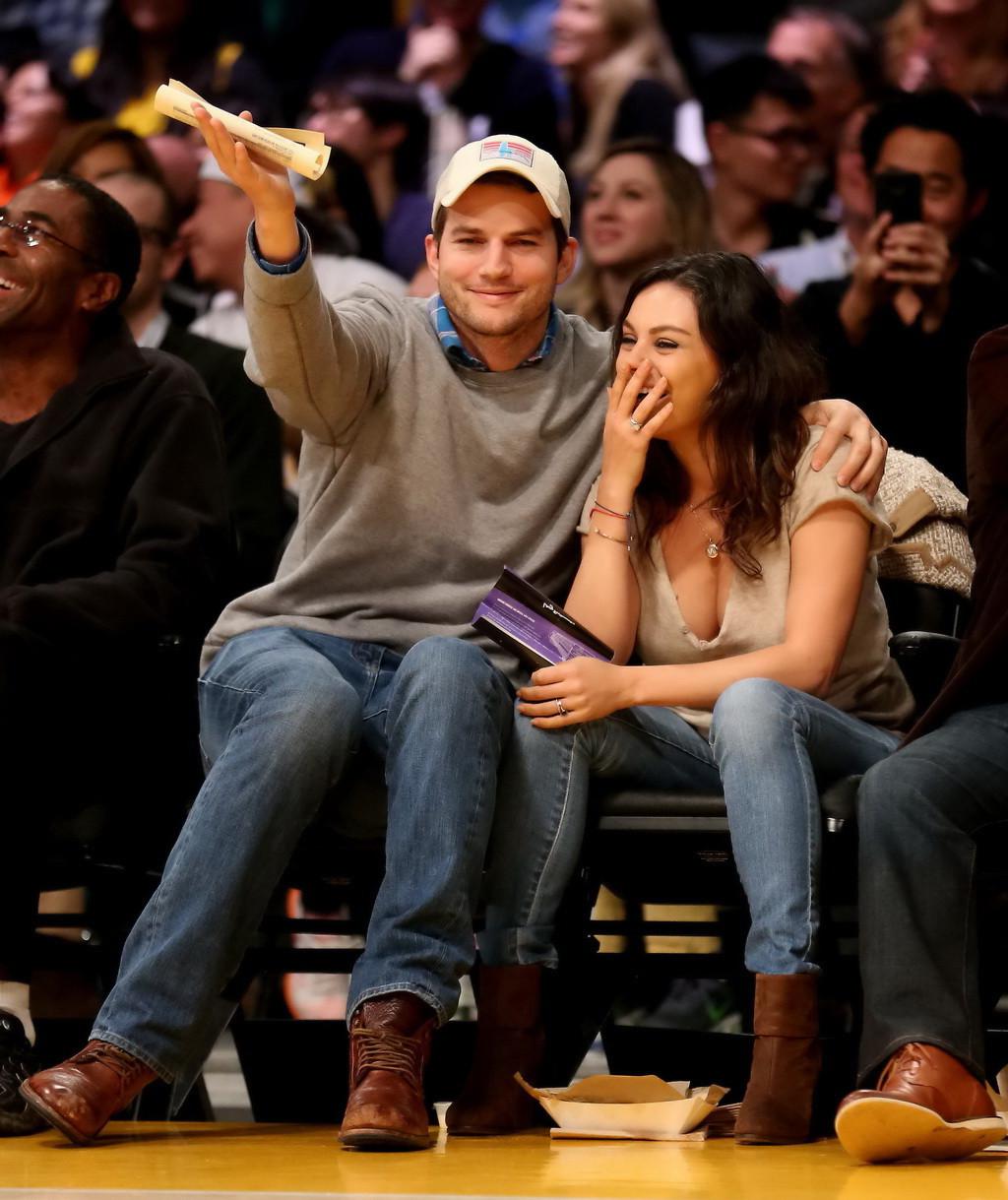 16P Mila Kunis busty showing huge cleavage at the LA Lakers game