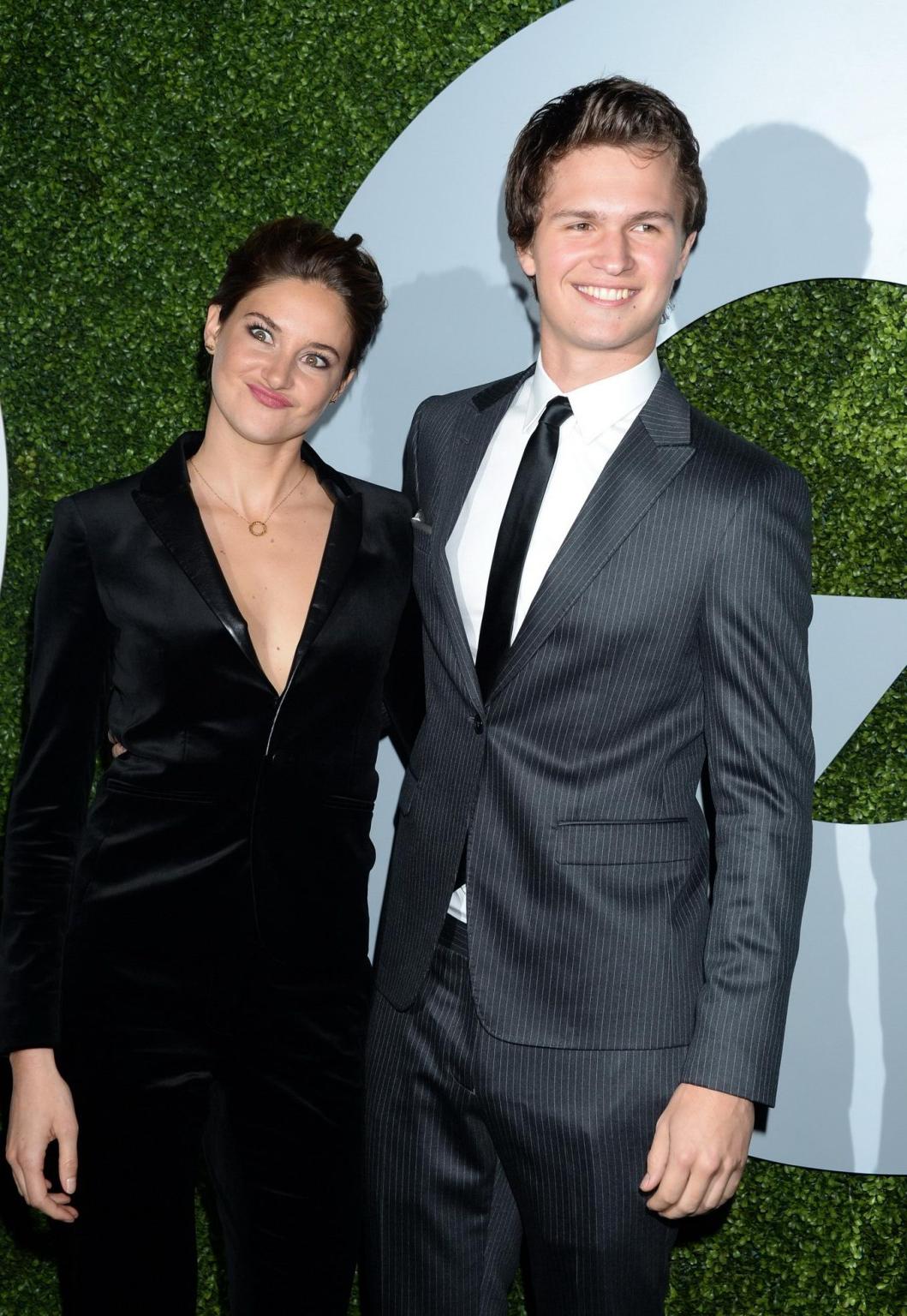16P Shailene Woodley showing cleavage at the 2014 GQ Men Of The Year Party in LA