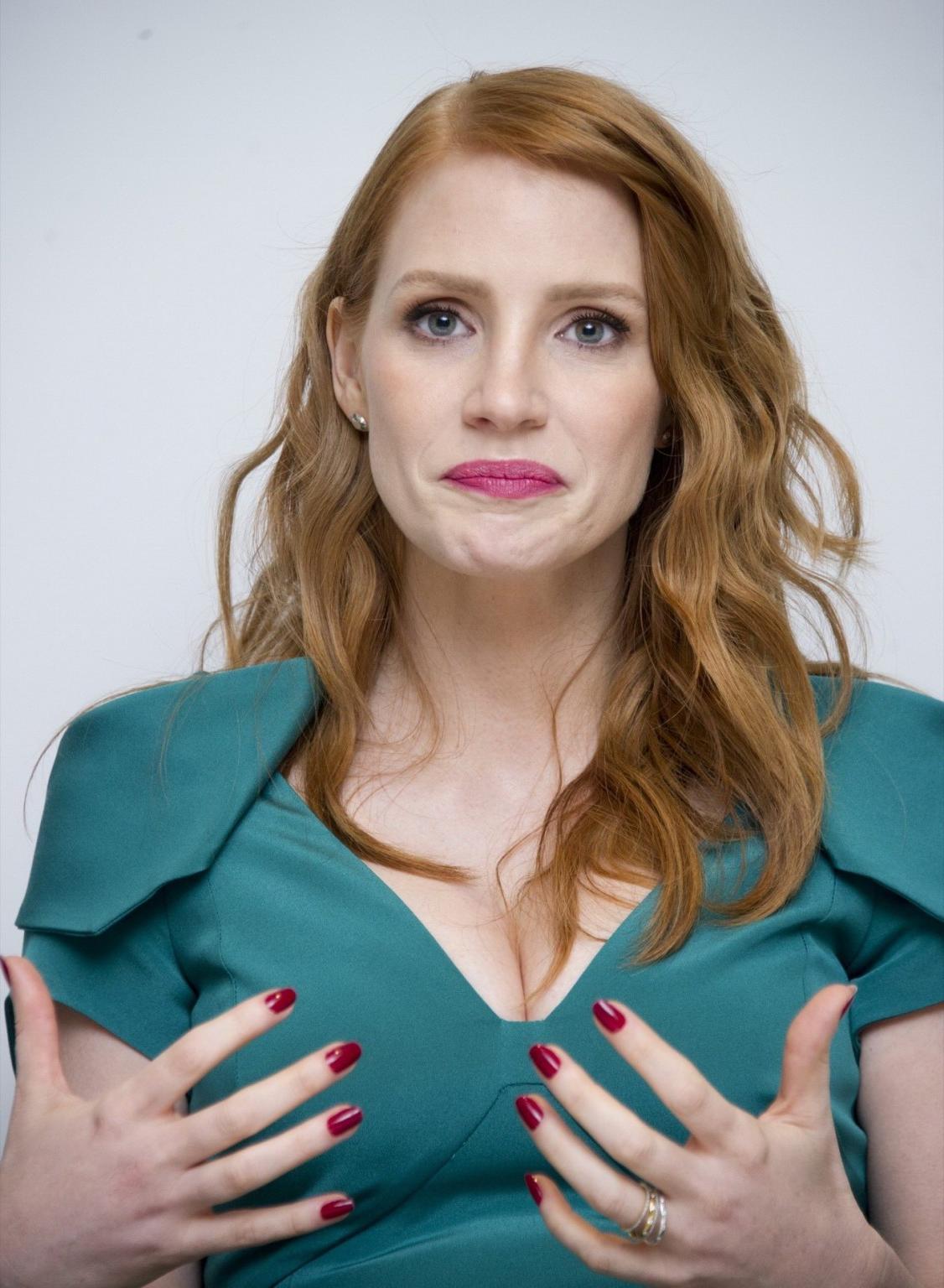 16P Jessica Chastain showing huge cleavage at A Most Violent Year photocall in Bever
